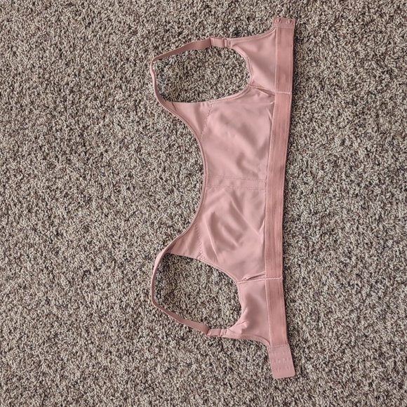 Lululemon In Alignment bra size 4 C/D in pink puff - Picture 3 of 4